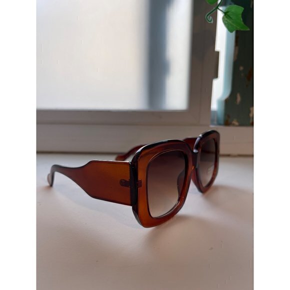 Sightseeing Tour Square Frame Sunglasses Brown - Picture 6 of 8